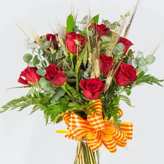 6 Rosas Rojas mas jarron