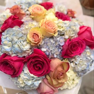 blue bouquet and fuchsia