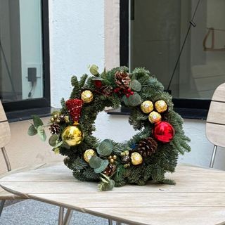 Corona pequeña con ferrero