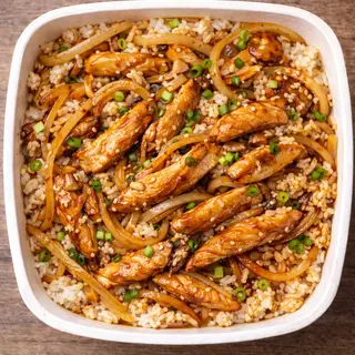 ARROZ CON POLLO ASADO Y SOJA