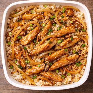 ARROZ CON POLLO ASADO Y SOJA