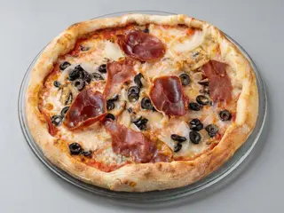 Pizza Quattro Stagioni 