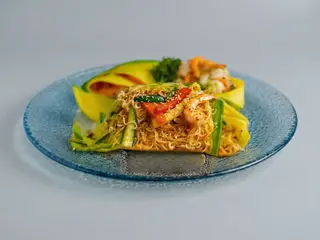 Noodles + Verduras + Langostino + Chiles Dulces