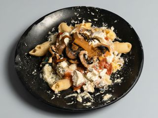 Funghi Con Pasta Seca