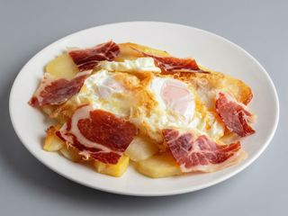 Huevos Estrellados Con Jamón Del País