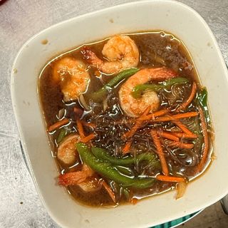 Sopa fideos transparente con gamba