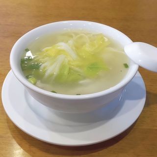 Sopa de empanadillas chinas