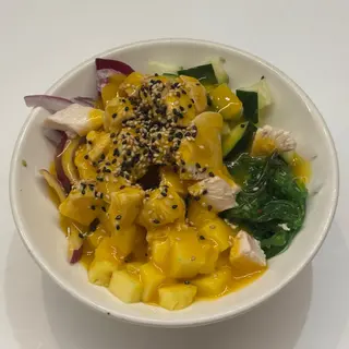Poke Pollo con Piña