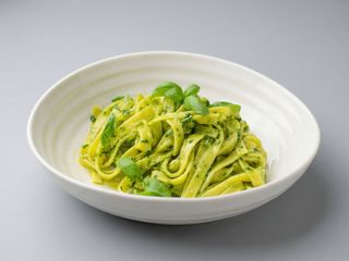 Tagliatelle al pesto