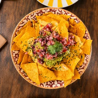 Nachos Con Guacamole