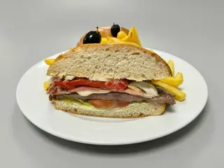 Bocadillo Chivito