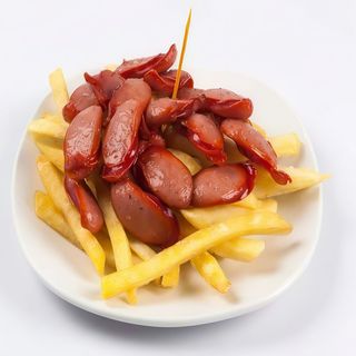 Salchipapa  (ración)