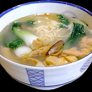 滑鸡汤粉面 Sopa de Pasta con Pollo y Shiitake