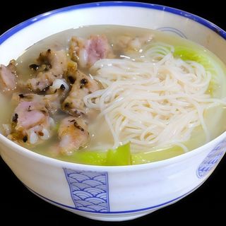 排骨汤粉面 Sopa de Pasta con Costillas de Cerdo