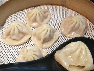 灌汤包 Xiao Long Bao(6U.)