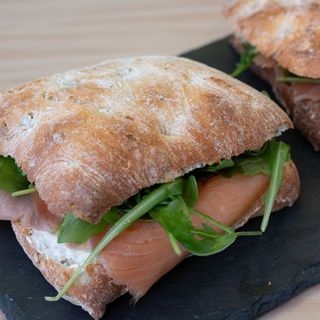Focaccia Salmón