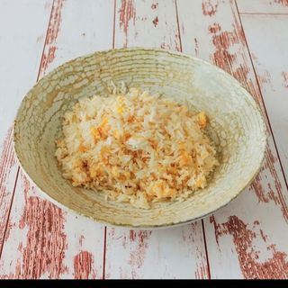 Arroz frito con huevo