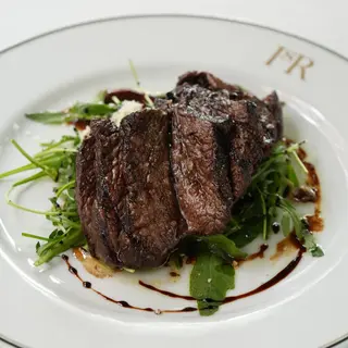 Tagliata de Solomillo de Ternera con Parmesano