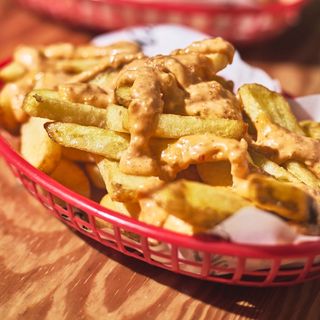 Patatas Bravas Chilli-Mayo (Ración)