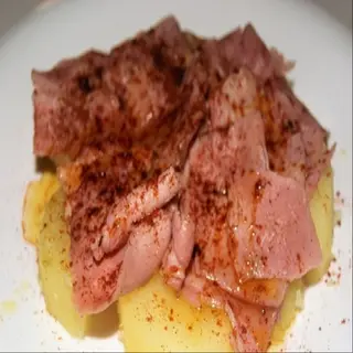 Tapita De Lacón Con Pimentón Y Aceite De Oliva