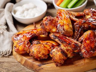 Tapita De Alitas De Pollo Caseras con bbq