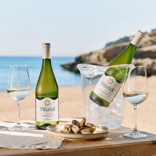 Vino Viña Sol (75 Cl.)