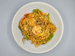 Yaki soba de langostinos