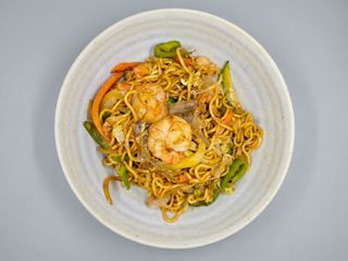 Yaki soba de langostinos