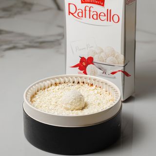 Tarta de queso RAFAELLO (Ración individual)
