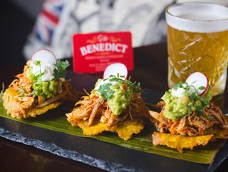 Patacones con cochinita
