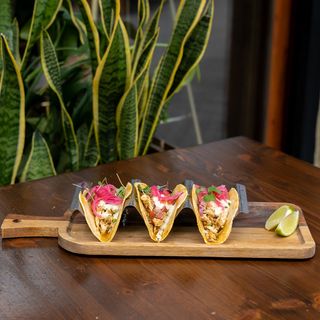 Patacones con Cochinita Pibil