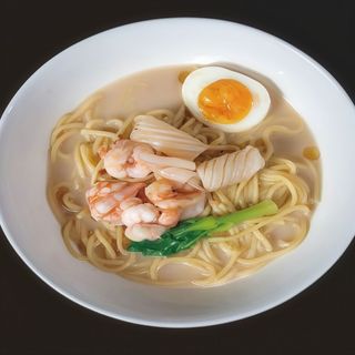 Ramen de mariscos N35