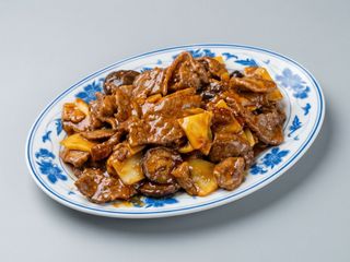 Ternera Con Bambú Y Setas Chinas