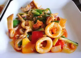 Calamares Agrio Y Picante