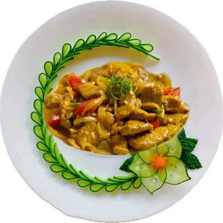 Cerdo Con Salsa Curry