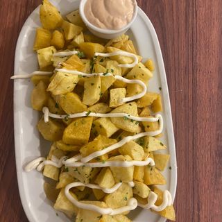 Patatas bravas caseras 