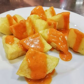 Ración Patatas Bravas
