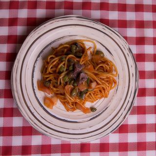 Spaghetti alla Puttanesca