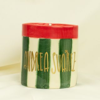 Vela vaso rayas verdes oscuras Andrea Suárez