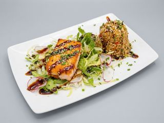 20.- Wok Salmón Teriyaki