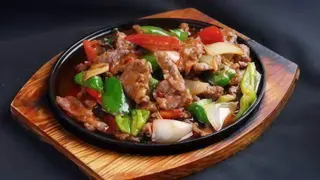 93. Cerdo En Salsa A La Plancha
