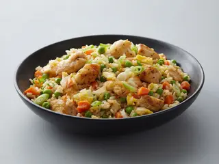 23. Arroz Frito Con Pollo