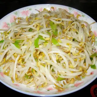 37. Brotes De Sojas Salteadas