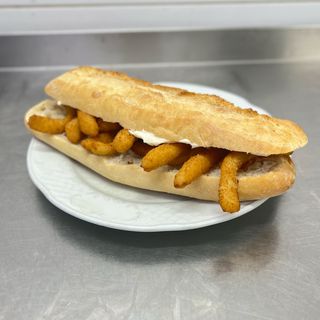 Bocadillo de rabas de calamar + Bebida