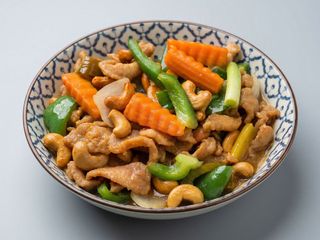 Phad Med Mamong Con Pollo