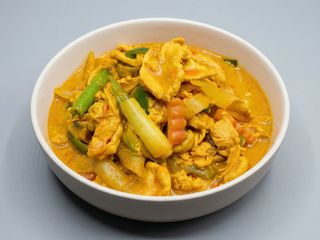 Phad Phong Kraree Con Pollo