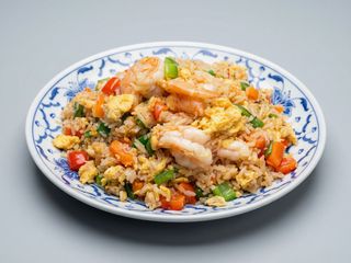 arroz frito con gambas