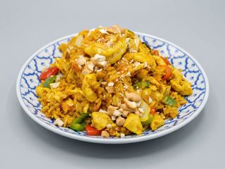 Arroz Frito Con Piña, Pollo, Gambas Y Anacardos