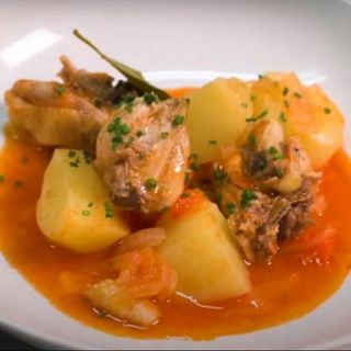 POLLO ESTOFADO