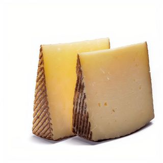 Queso De Oveja Curado En Romero